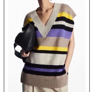 COS 100% Wool Knit Sweater Vest Size Large Sleeveless Sweater Vneck Tan Purple
